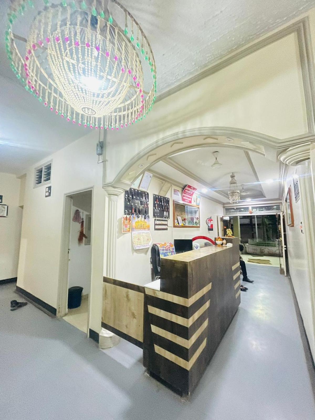 Hotel Rajdhani And Guest House Gujarat - Best Family Hotel In Halol Near Pavagadh And Halol Gidc Esterno foto